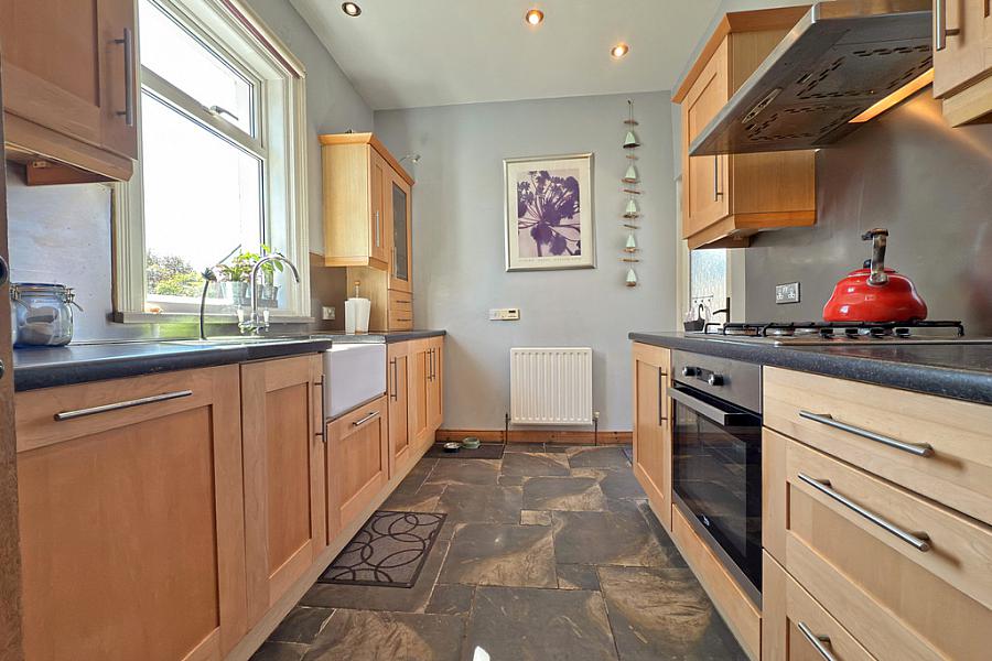 6 Hopefield Avenue