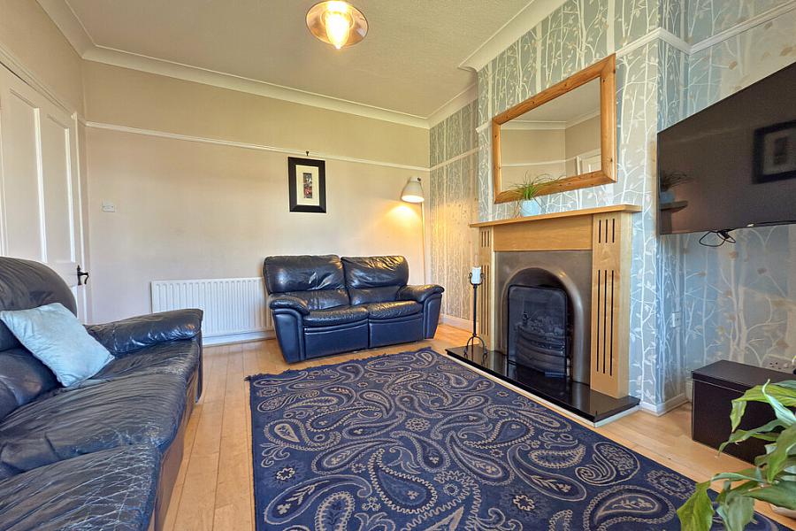 6 Hopefield Avenue