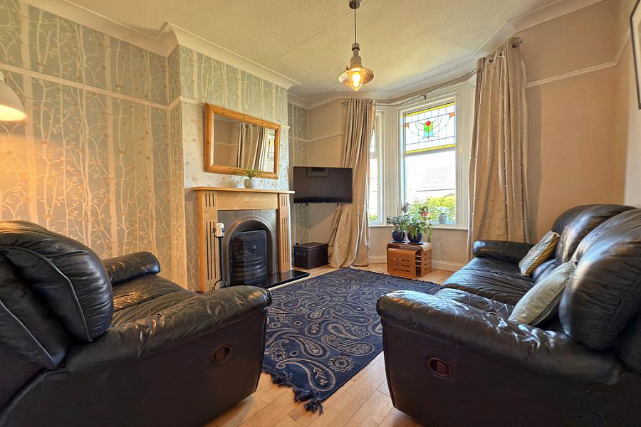 6 Hopefield Avenue