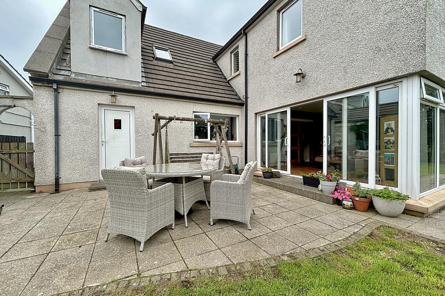 1 Agherton Court