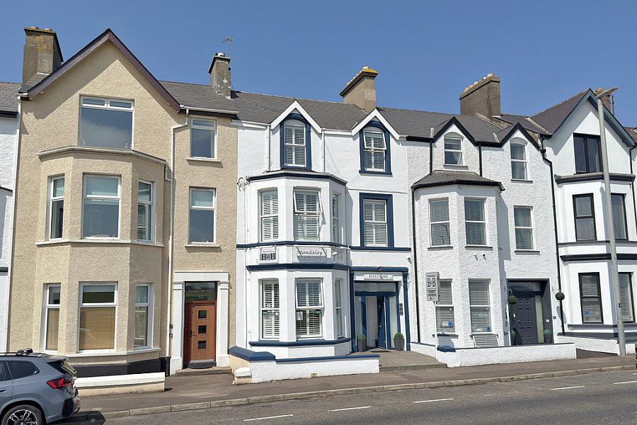50 Eglinton Street