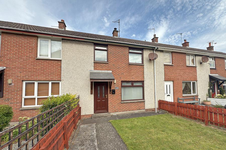 15 Castleton Park