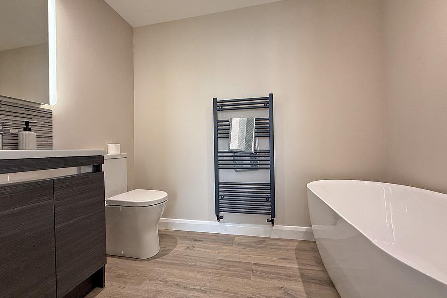 8 Strand Crescent 8 Strand Crescent