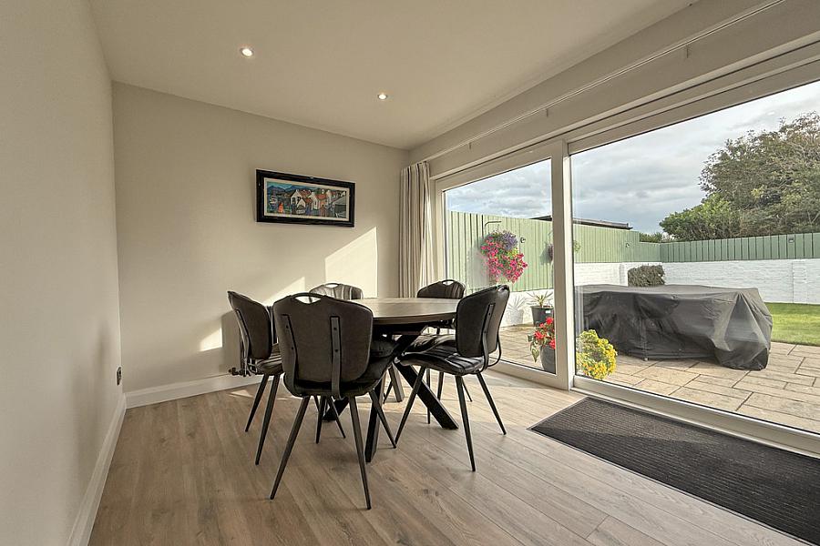 8 Strand Crescent