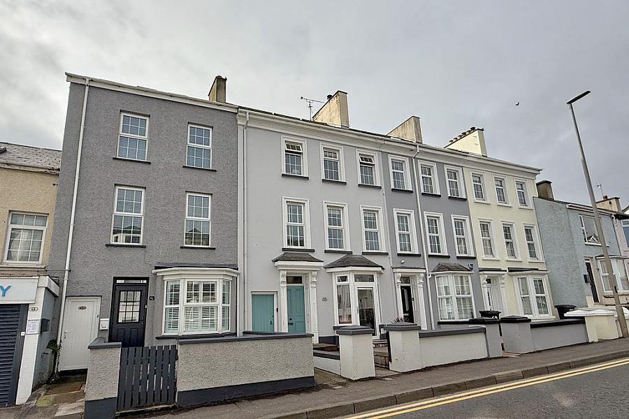 Flat 1 , 64 Causeway Street
