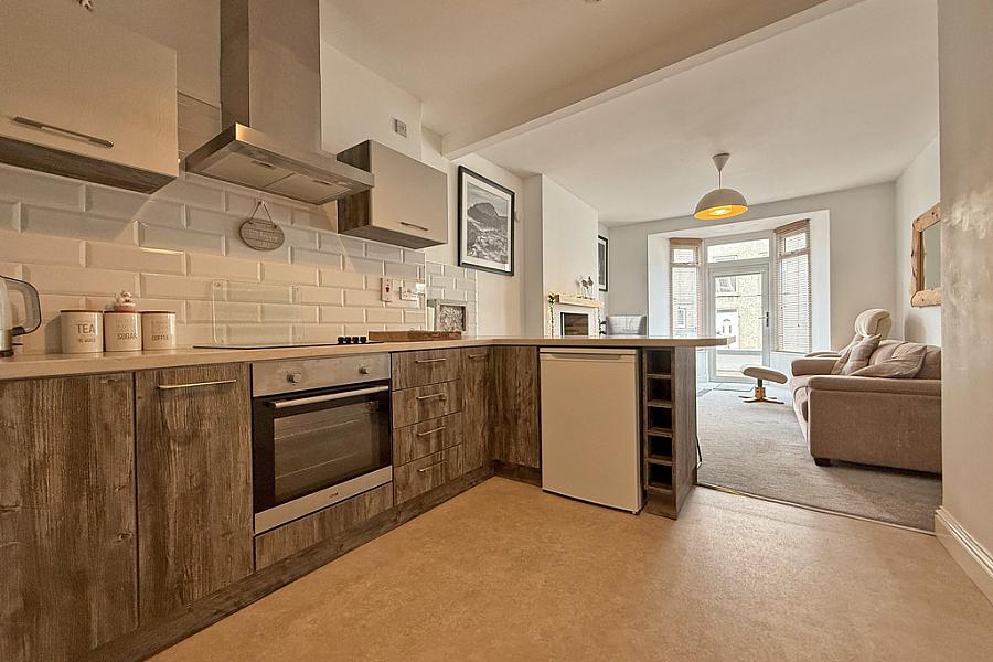 Flat 1 , 64 Causeway Street