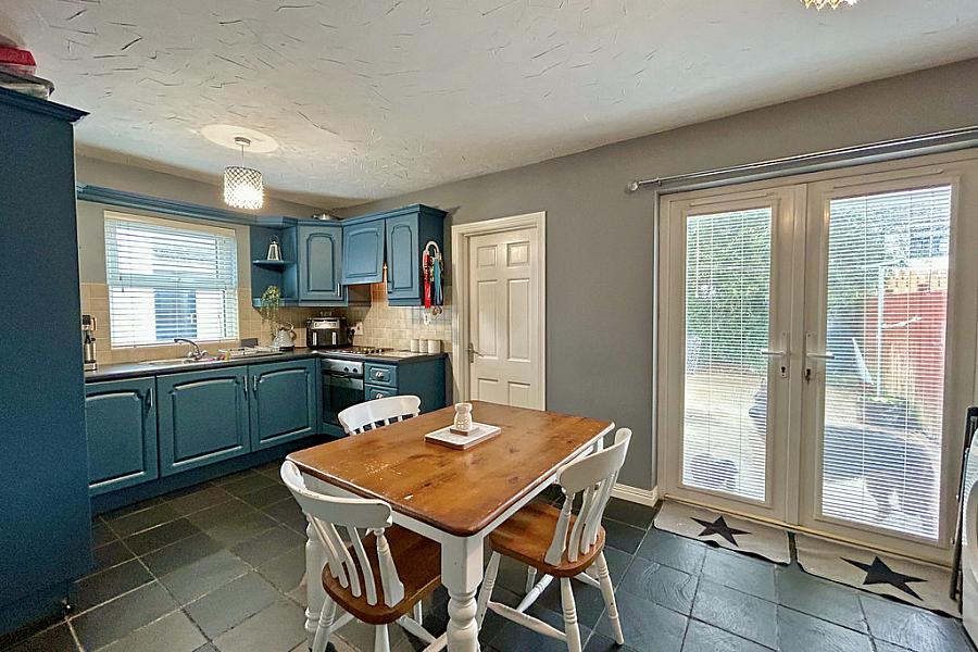 21 Bush Crescent 21 Bush Crescent