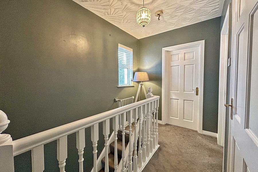 21 Bush Crescent 21 Bush Crescent