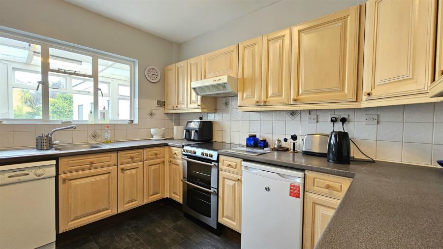 11 Brookborough Avenue