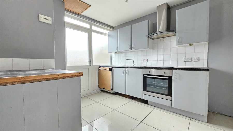 6 Davys Street