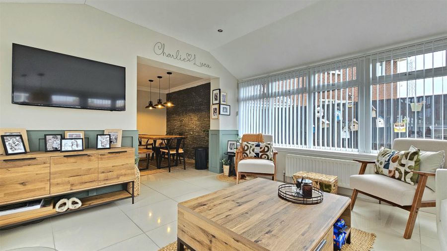 37 Hillview Crescent