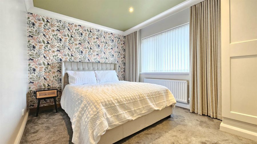 37 Hillview Crescent