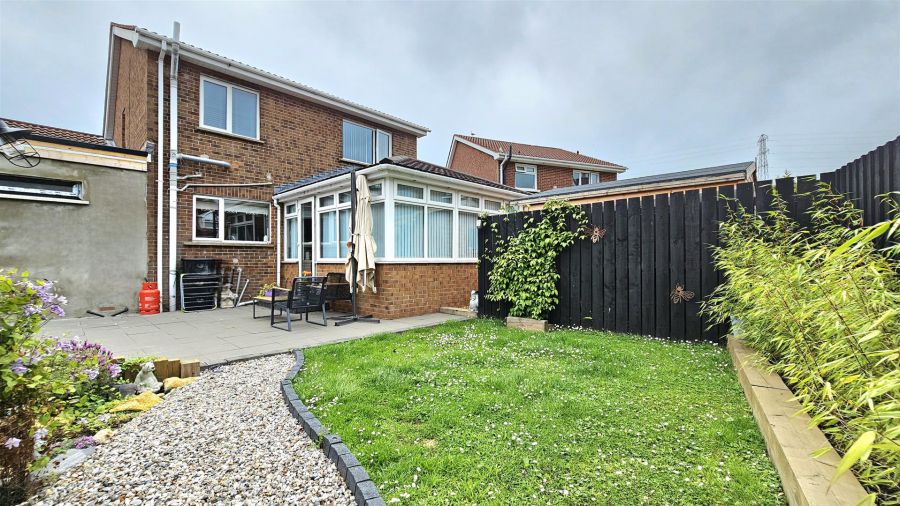 37 Hillview Crescent