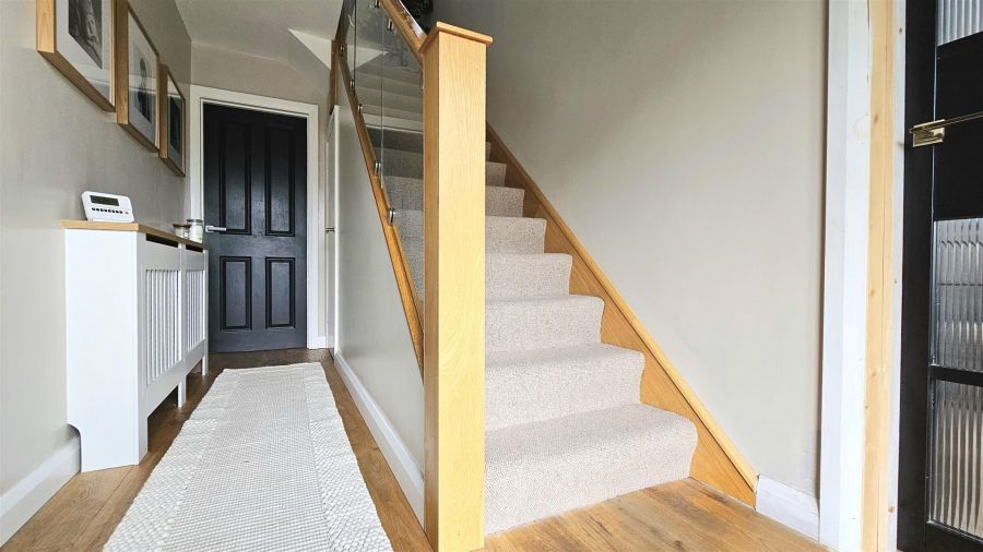 37 Hillview Crescent