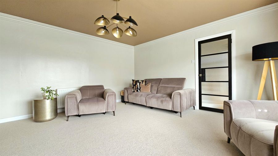 37 Hillview Crescent