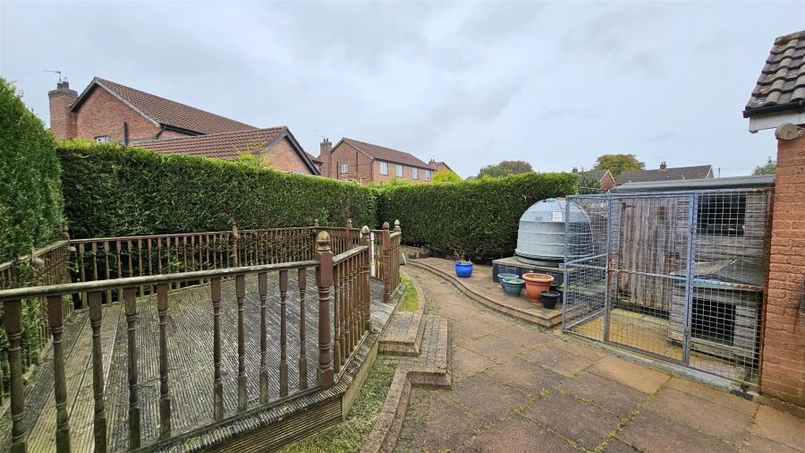 15 Brackenberg Road