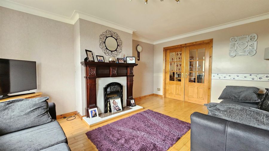 15 Brackenberg Road