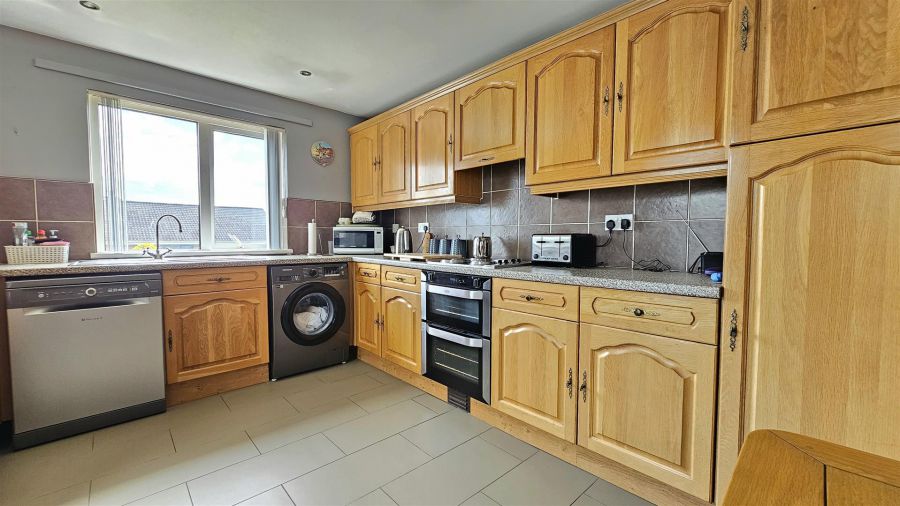 9 Marlborough Gardens 9 Marlborough Gardens