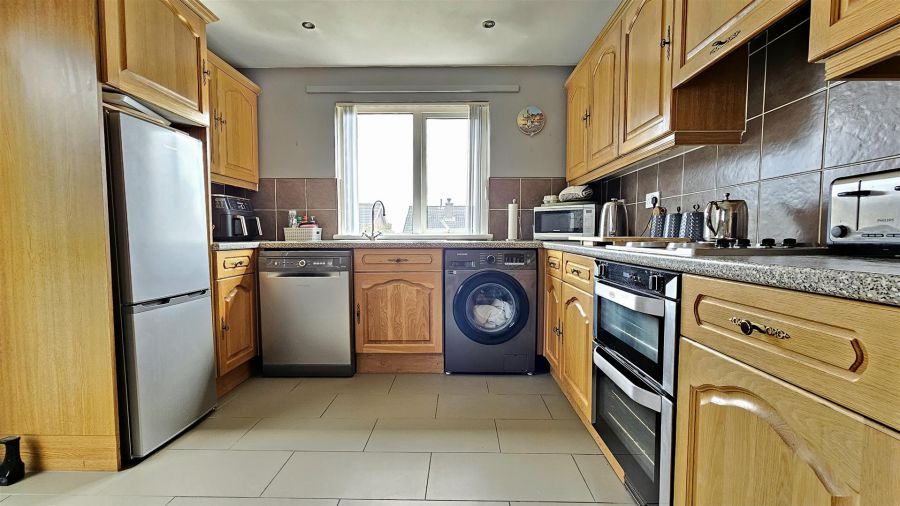 9 Marlborough Gardens 9 Marlborough Gardens