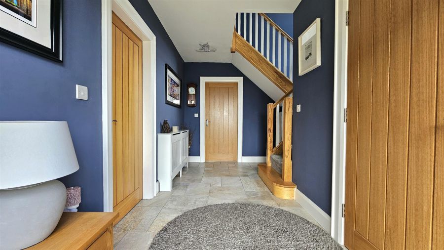 1 Farm Lodge Stables