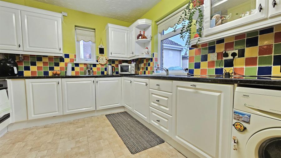 83 Sunnylands Avenue