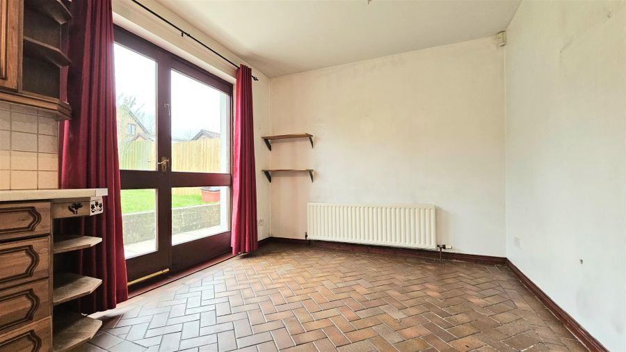 15A Mullaghmore Park