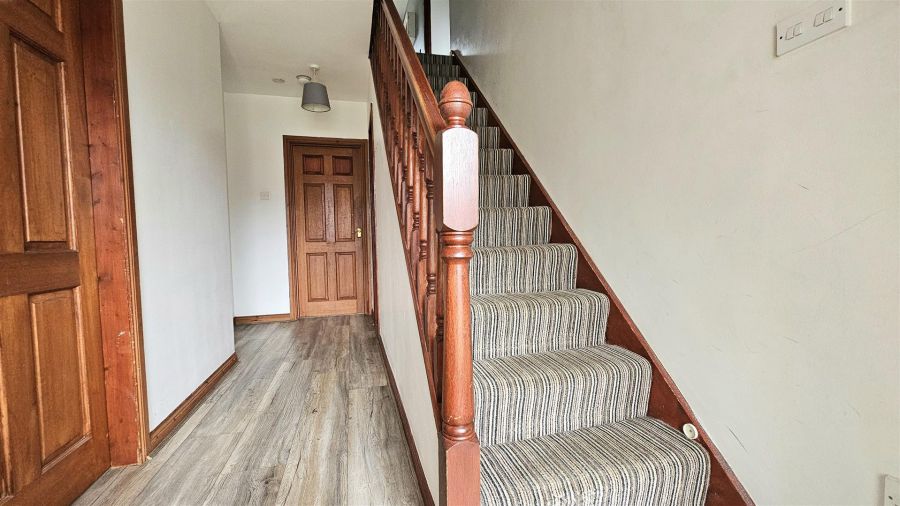 15A Mullaghmore Park