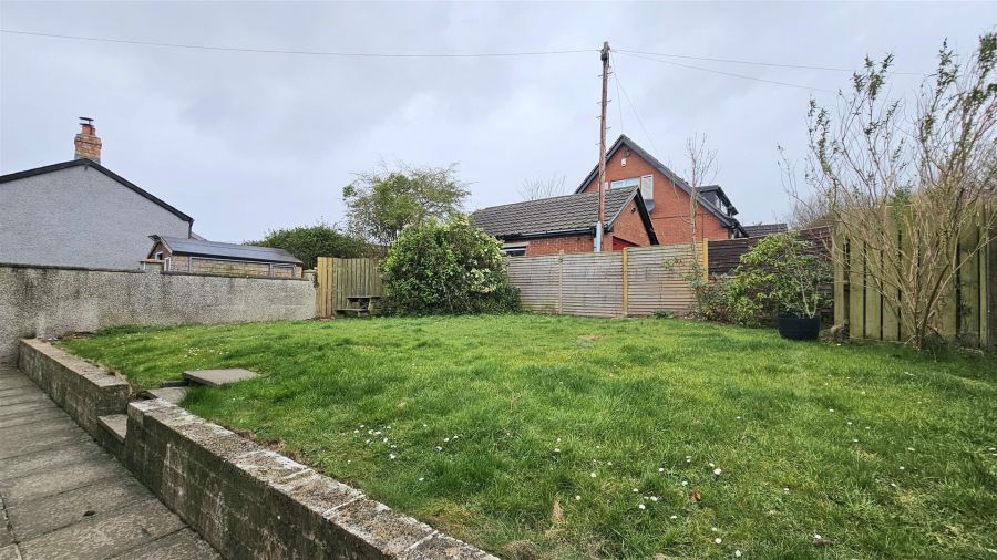 15A Mullaghmore Park