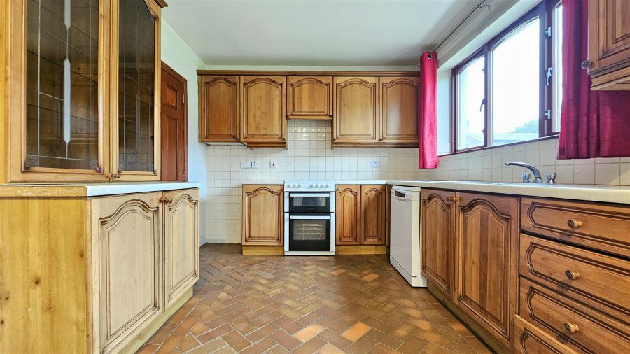 15A Mullaghmore Park