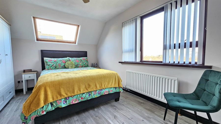 21 Broadlands Gardens