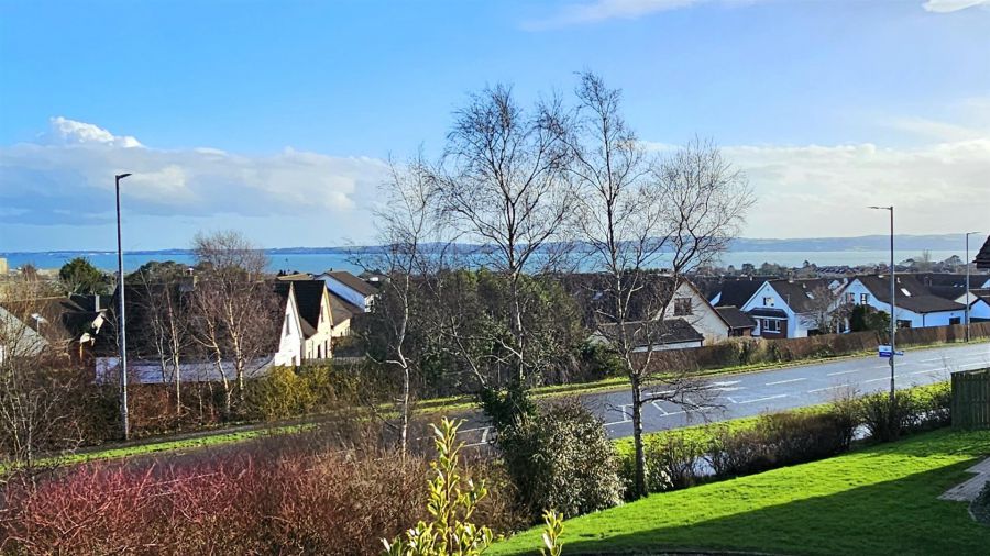 21 Broadlands Gardens