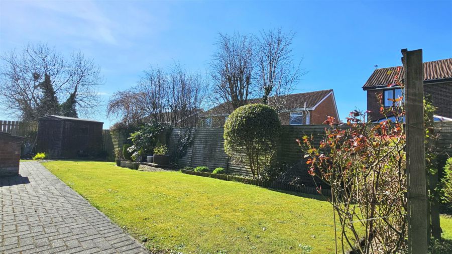 51 Hillview Road
