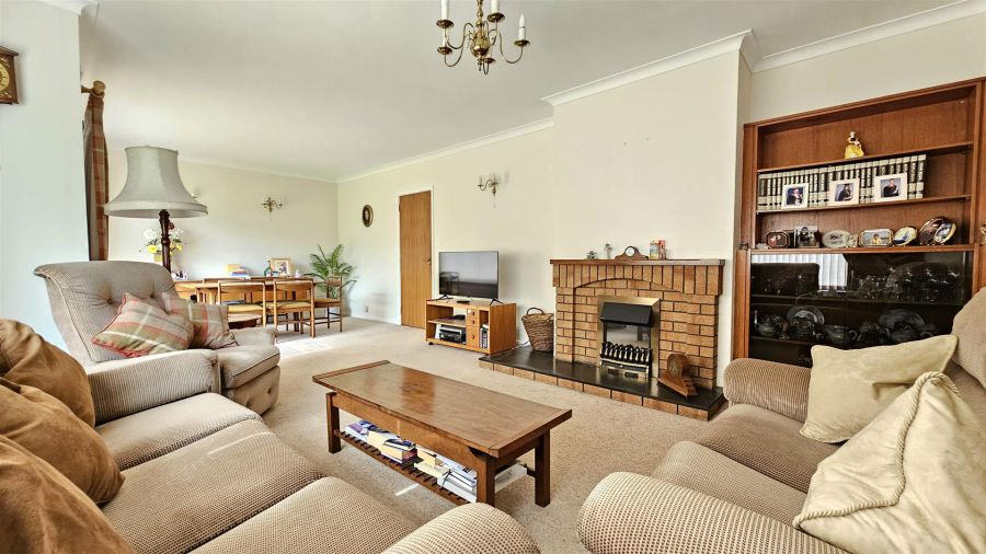 29 Brooklands Park