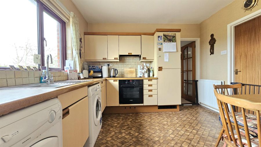 29 Brooklands Park