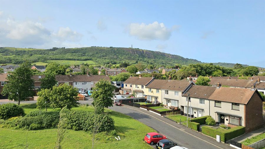 2j Knocksallagh Green