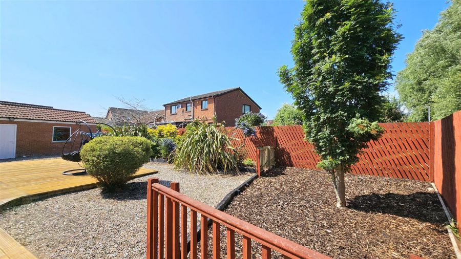 7 Craigs Close