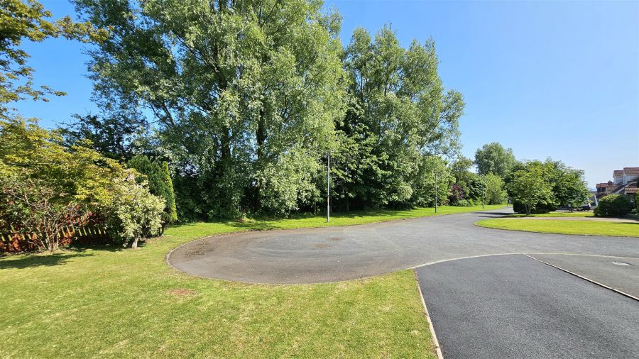 7 Craigs Close