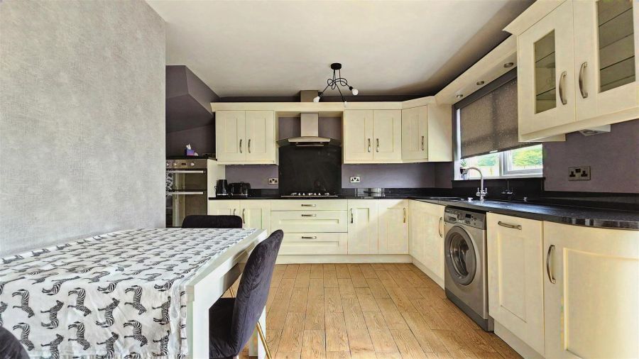 60 Loughview Village