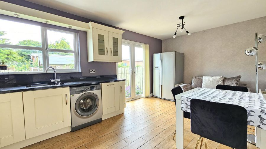 60 Loughview Village