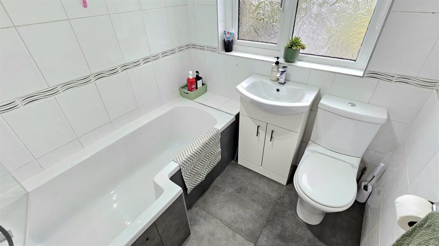 6 Bessfield Close