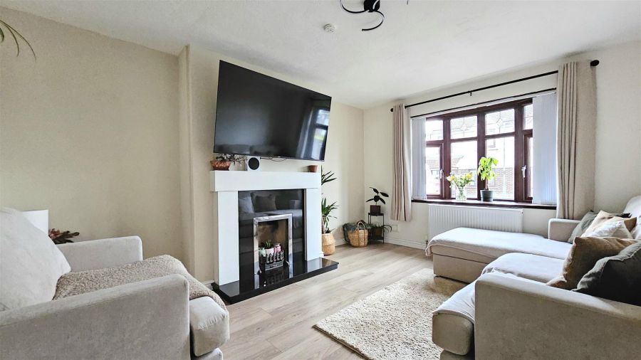 6 Bessfield Close