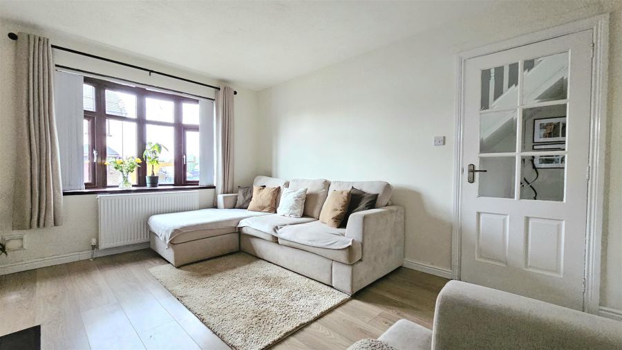 6 Bessfield Close