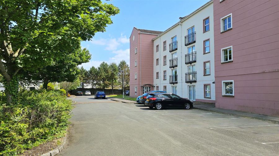 27 Castlerocklands