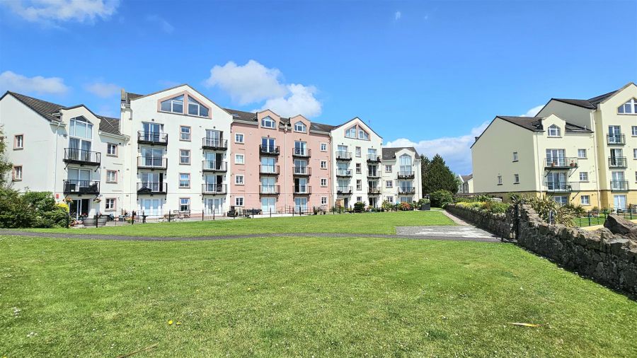 27 Castlerocklands