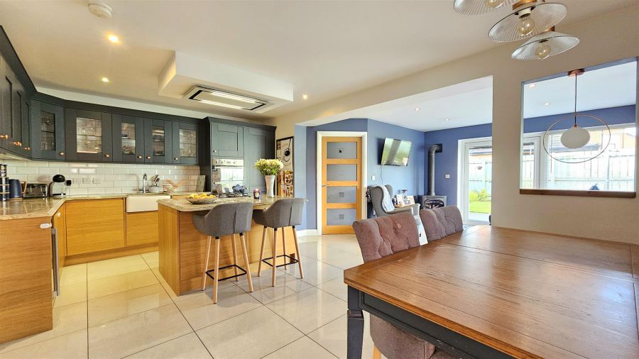 33 Highgrove Crescent