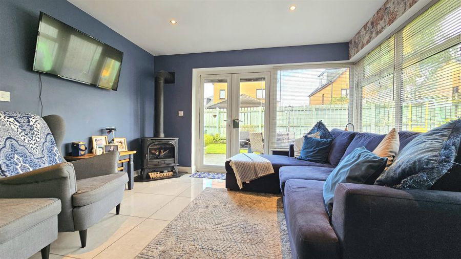 33 Highgrove Crescent