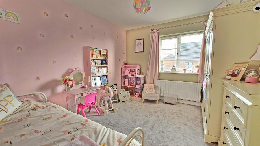 33 Highgrove Crescent
