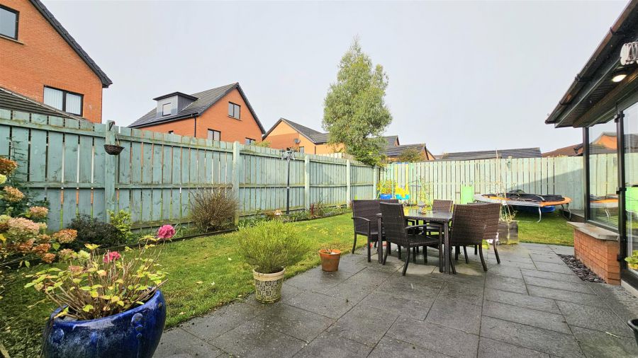 33 Highgrove Crescent