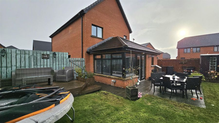 33 Highgrove Crescent