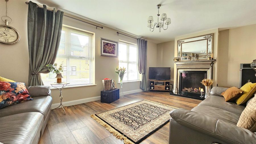 33 Highgrove Crescent